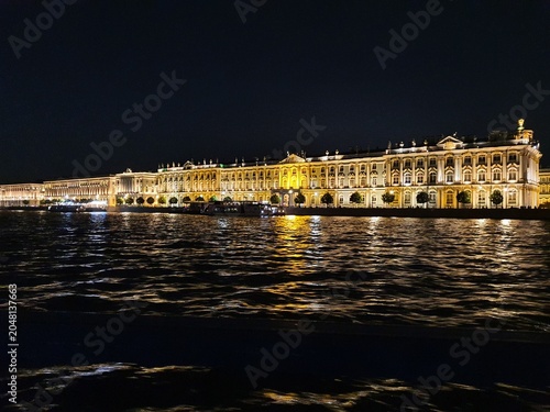 Konstfotografi Magnificent night view of the illuminated Winter Palace and State Hermitage Muse
