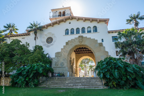 Obraz na płótnie Architectural landscape of the Santa Barbara District Court in California, USA