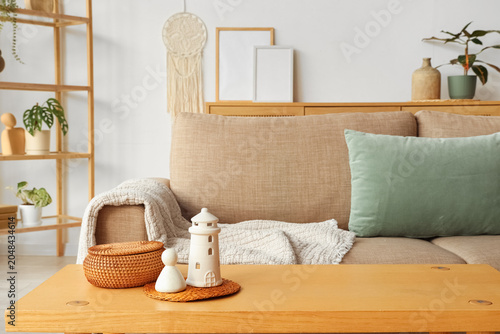 Statuettes and rattan box o...