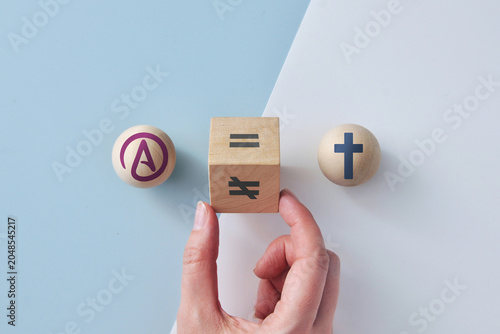 Konstfotografi Freedom of Belief and Equal Rights Concept Between Religion and Atheism