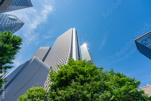 Foto 高層ビル　青空　ビジネス　オフィスビル