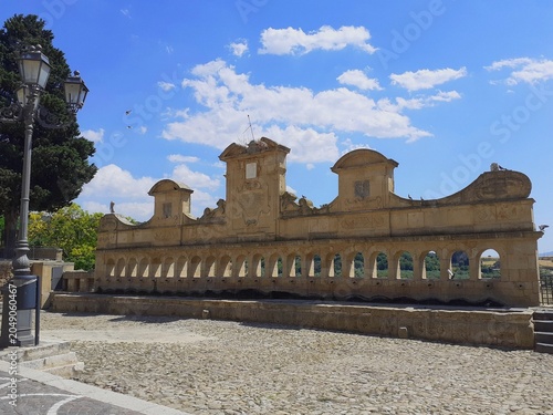 Bild auf Leinwand La monumentale fontana di Leonforte, la Granfonte, conosciuta anche come 24 Cannoli