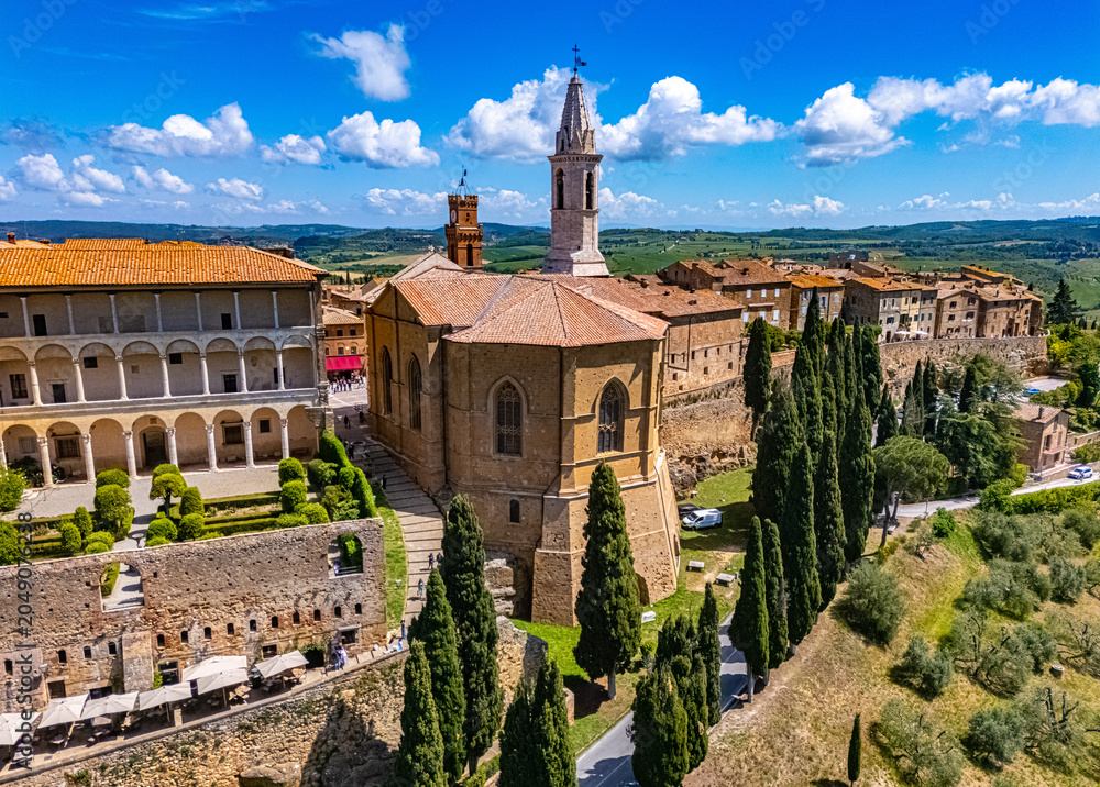 Obraz premium Aerial view of Pienza, Tuscany, Italy