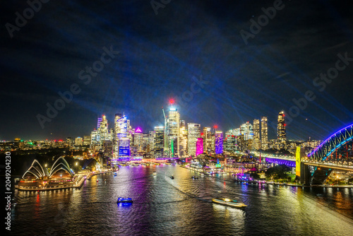 Sydney Vivid 26 Kirribilli quay beams