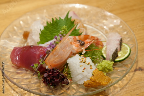 Assorted Sashimi Platter, Traditional Japanese Raw Fish Cuisine - 新鮮なお刺身の盛り合わせ 伝統的な日本料理