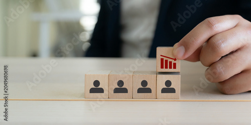 Foto Workforce Reduction and Organizational Downsizing