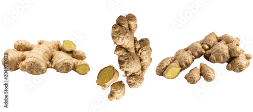 A Set of whole ginger roots isolated on white background, fresh aromatic spice rhizomes sliced and unsliced collection for cooking design premium PNG
