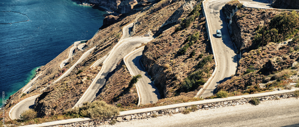 Obraz premium Winding island road, seascape and mountains