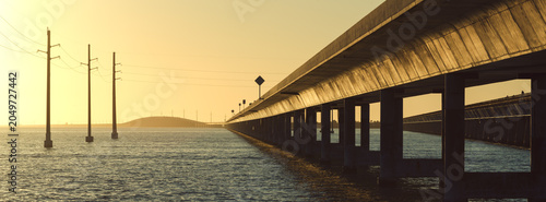 Tableau sur toile railway bridge at sunset florida keys