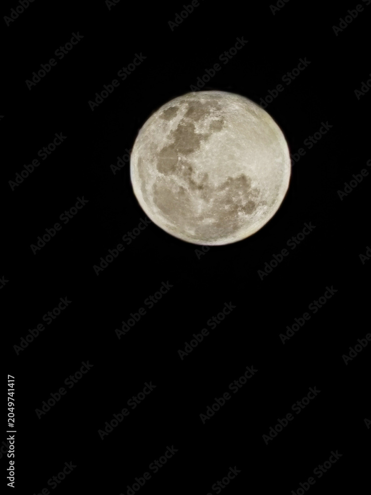 Obraz premium full moon over black