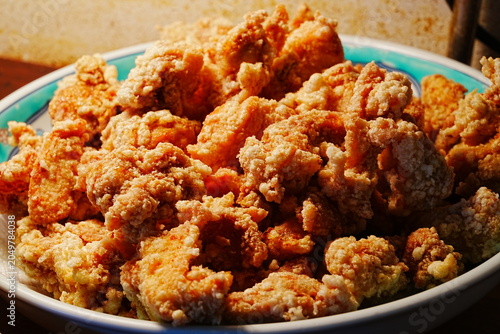 Photos Large Platter of Crispy Japanese Fried Chicken Karaage, Food Photography - 日本料理