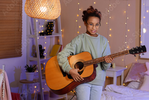 Teenage African-American gi...