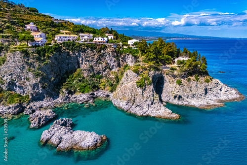 Foto The coast near the town of Caminia, Calabria, Italy
