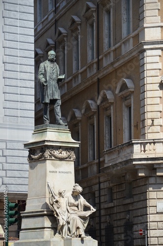Statue Marco Minghetti in Corso Vittorio Emanuele II, Rome, Italy