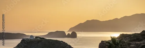Panel kuchenny z motywem The Aegan sea at sunset in Milos, Cyclades Islands, panoramic web banner