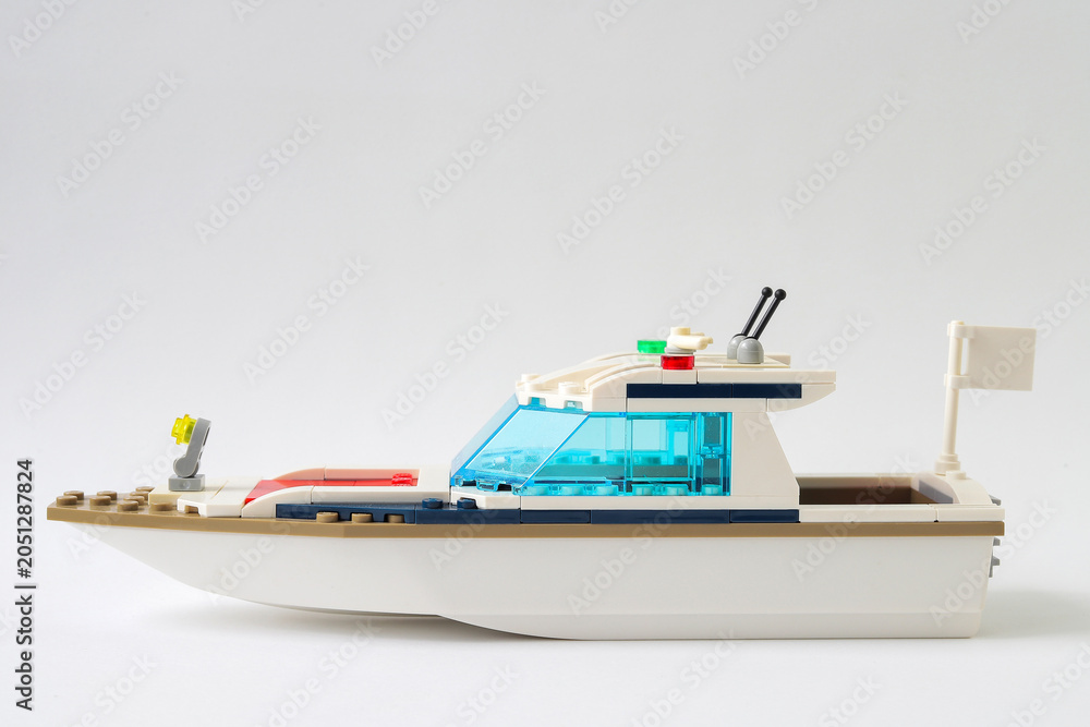 Naklejka premium Diving Yacht motor boat toy model