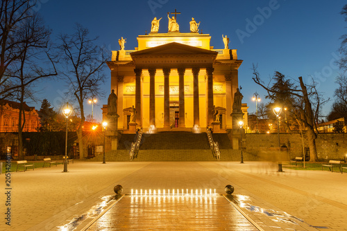 Canvas Print Fountain and stairways to the neoclassical Cathedral Basilica of St