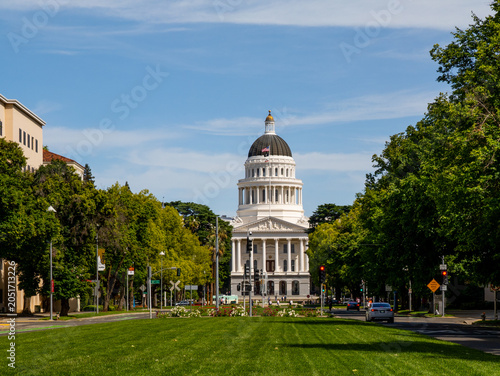 the capitol building in Sacramento