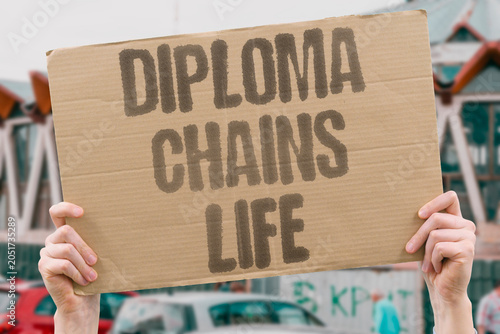 Photos "Diploma chains life" Student debt follows graduate for decades