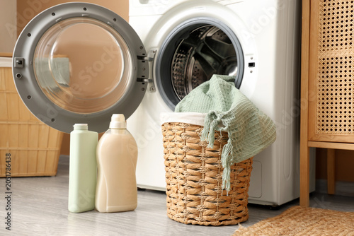 Washing machine with plaid,...