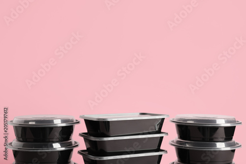 Plastic containers and bowl...