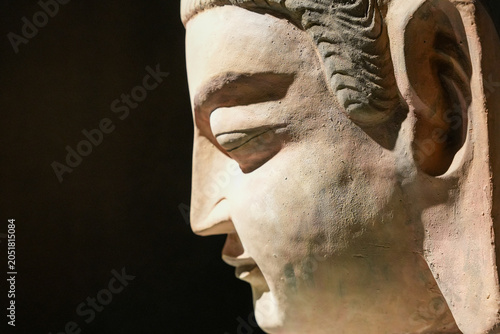 Bild auf Leinwand Silk Road Xumishan Grottoes, Buddha head close-up, Ningxia ancient Buddhist art