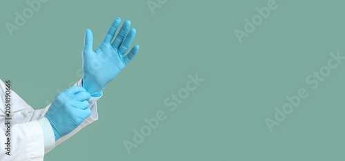 Medical professional donnin...