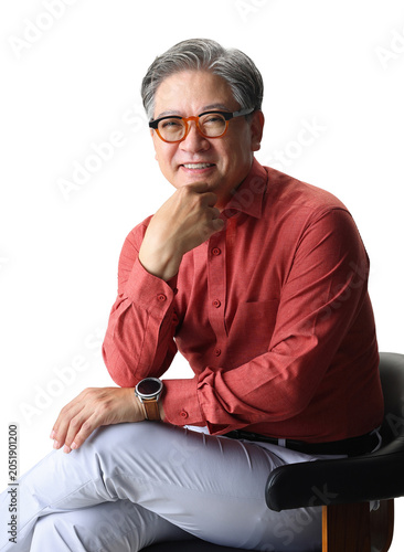 자신감 있는 중년 남성 
