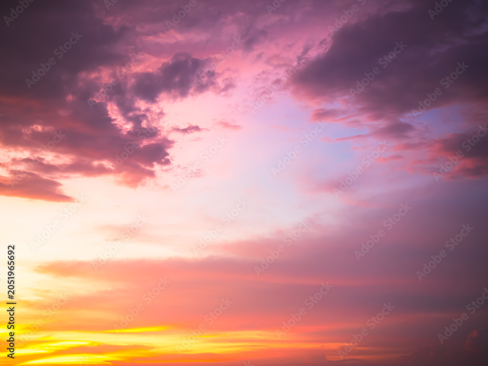 Obraz premium Sky sunset evening sunrise cloud weather dramatic landscape goldent and indigo color gradient pastel horizon, twilight yellow golden reflection morning nature environment energy ecosystem change