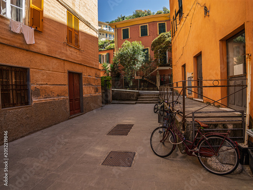 Photos Lovely Shady Uncluttered Alley With Parked Bikes