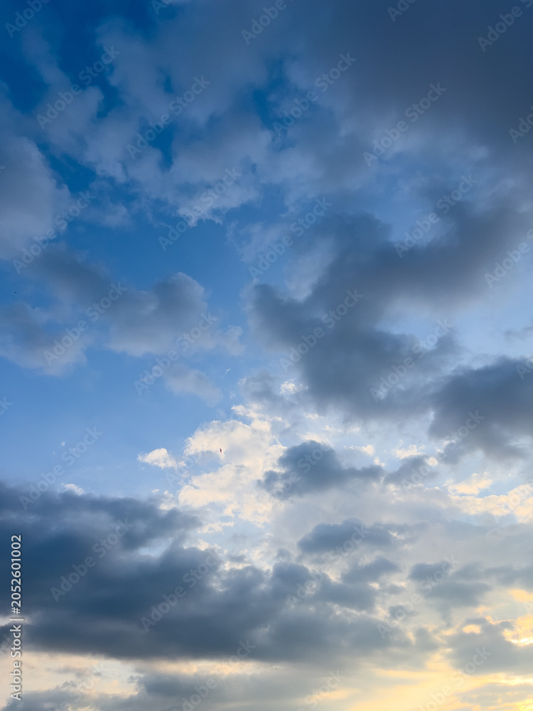 Obraz premium Dramatic Clouds in a Blue Sky
