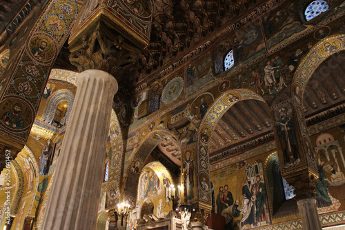 фотографія palatine chapel in the norman palace in palermo in sicily in italy