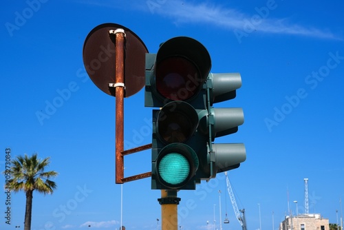 Quadro su tela Italy green light traffic signal