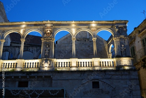 Tableau sur toile Bitonto town in Italy