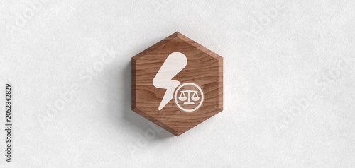 Foto A wooden hexagon icon featuring a lightning bolt and a scale of justice, symbolizing energy law, legal power, regulatory framework, and electrical litigation in a modern style
