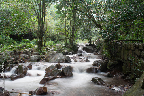 Fotografia Efecto seda agua, Quebrada de San Lorenzo, Salta, Argentina.