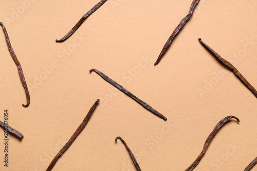 Gourmet vanilla pods on bro...