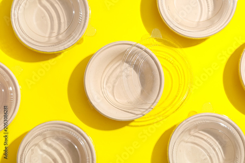 Empty takeaway food bowls w...
