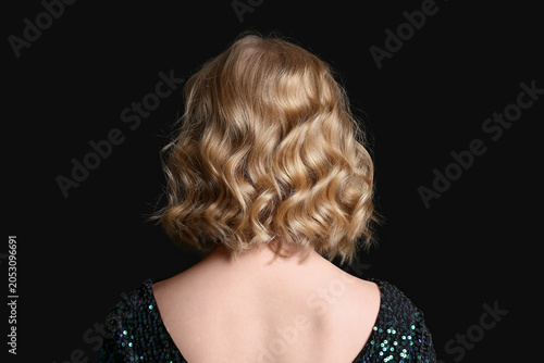 Blonde wavy bob hairstyle f...