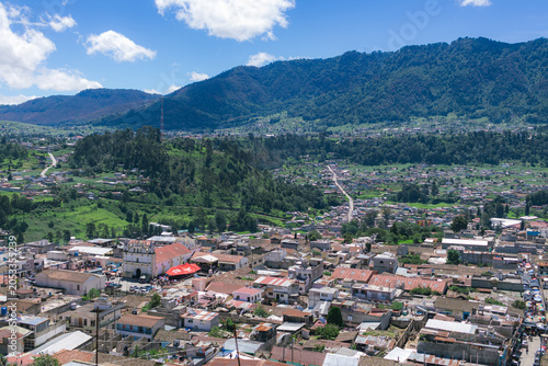 Foto pueblo clásico latinoamericano