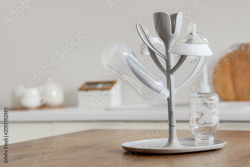 Baby bottle drying rack wit...