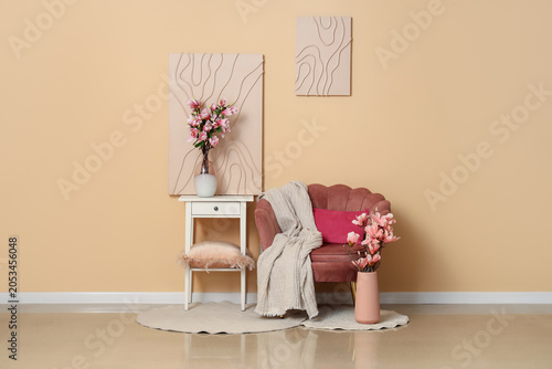 Elegant living room interio...