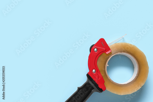 Packaging tape dispenser wi...