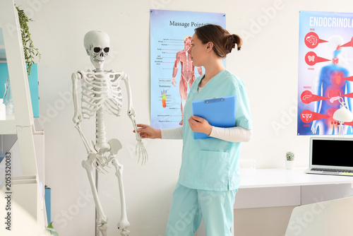 Medical professional explai...