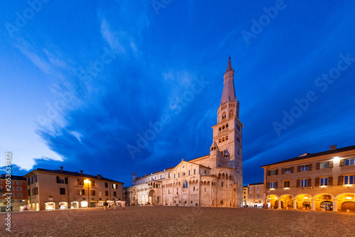 modena historic center cathedral and Ghirlandina UNESCO heritage site