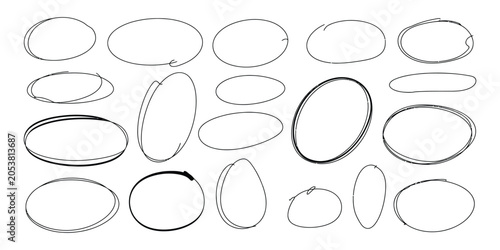 Fotografia Scribble Circle Set with Hand Drawn Pencil Frames and Sketchy Rings for Creative