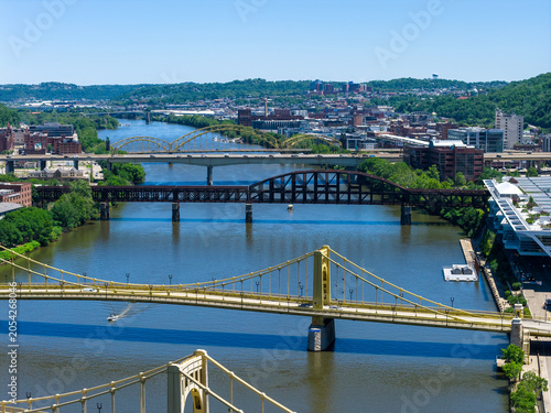 Konstfotografi Aerial shot along the Allegheny River in Pittsburgh Pennsylvania USA