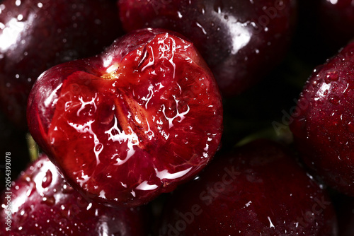 Fotografi Fresh Yantai Cherries from Shandong China with Water Droplets - Premium Imported