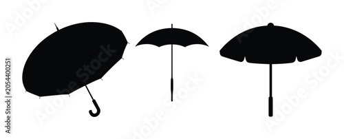 Foto Silhouette of Umbrellas: A trio of black umbrella silhouettes, showcasing distinct designs and shapes, stand in stark contrast against a bright, uncluttered background