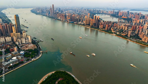 Obraz na plátně Aerial view of Wuhan at the confluence of the Yangtze and Han rivers, China